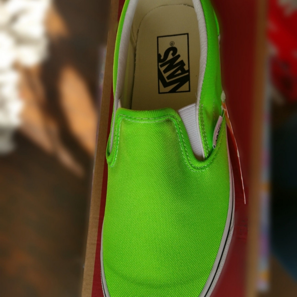 New unisex Vans
